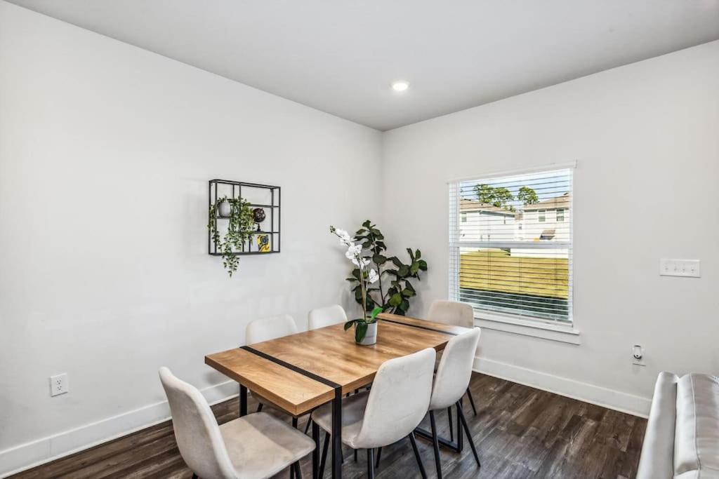 Luxury Townhome Near Downtown And Pensacola Beach Buitenkant foto