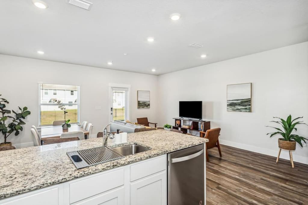 Luxury Townhome Near Downtown And Pensacola Beach Buitenkant foto