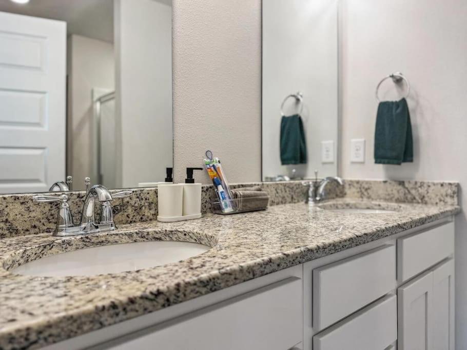 Luxury Townhome Near Downtown And Pensacola Beach Buitenkant foto