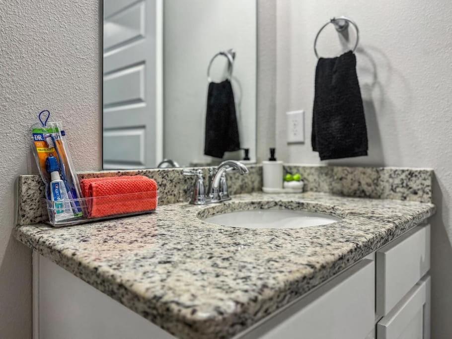 Luxury Townhome Near Downtown And Pensacola Beach Buitenkant foto